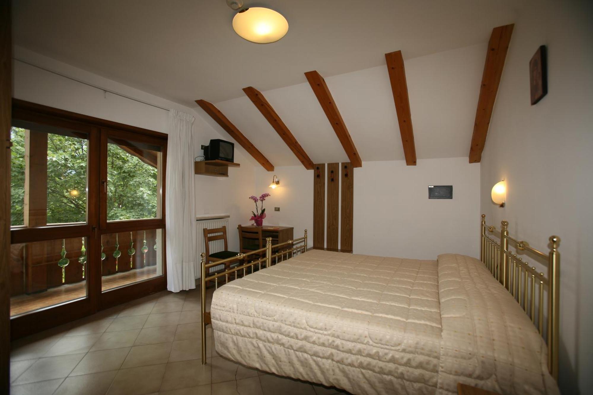 Hotel Sella Ronda Serenella Campitello di Fassa Buitenkant foto